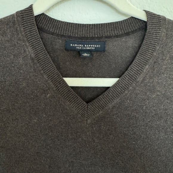 Banana Republic Stunning Women's Silk Cashmere Brown Sweater Large V-Neck - Picture 2 of 4